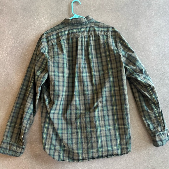 Men’s pre owned in good condition JCrew olive green plaid button down shirt - Picture 3 of 6